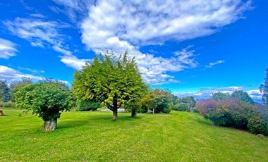 Casa con hermosa vista y acceso al Lago Ranco