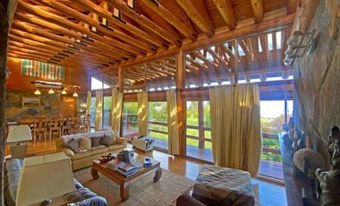 Casa con hermosa vista y acceso al Lago Ranco