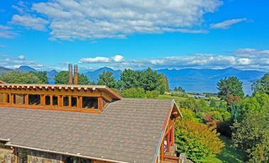 Casa con hermosa vista y acceso al Lago Ranco
