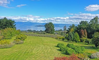 Casa con hermosa vista y acceso al Lago Ranco
