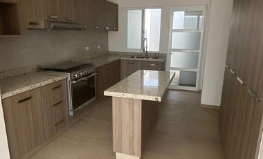 CASA  EN RENTA NUEVA EN COTO AL NORTE AGUASCALIENTES