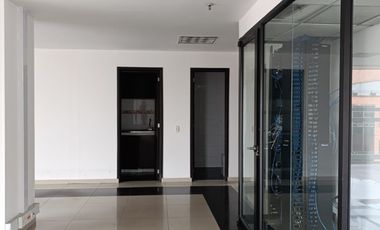 edificio en arriendo en chico norte iii. Cod A51772