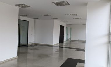 edificio en arriendo en chico norte iii. Cod A51772