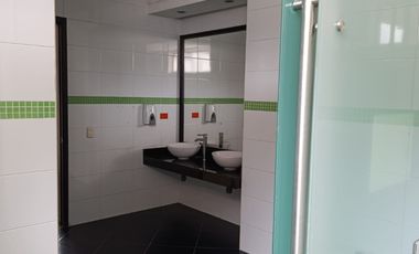 edificio en arriendo en chico norte iii. Cod A51772