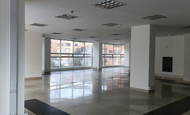 edificio en arriendo en chico norte iii. Cod A51772