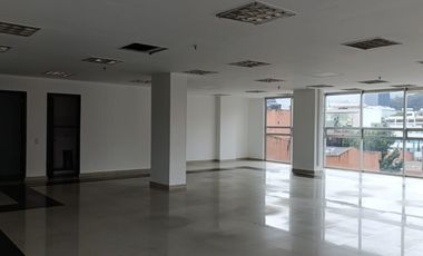 edificio en arriendo en chico norte iii. Cod A51772