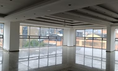 edificio en arriendo en chico norte iii. Cod A51772