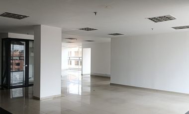 edificio en arriendo en chico norte iii. Cod A51772