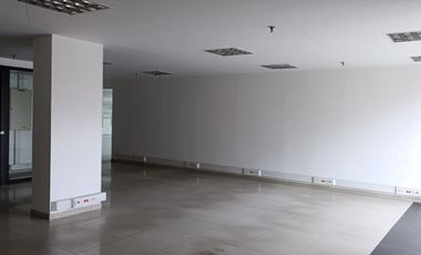 edificio en arriendo en chico norte iii. Cod A51772