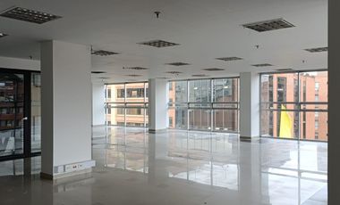 edificio en arriendo en chico norte iii. Cod A51772