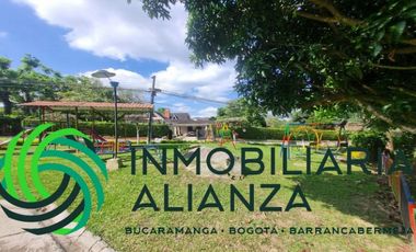 casa en venta en brisas de guatiguara i. Cod V61867