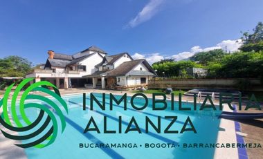 casa en venta en brisas de guatiguara i. Cod V61867