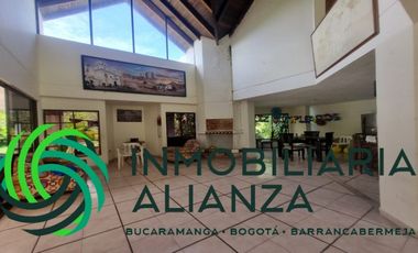 casa en venta en brisas de guatiguara i. Cod V61867