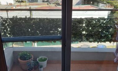 Departamento tres ambientes en Isa II, excelente zona.