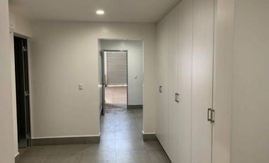 Oficinas con bodega en Lomas del Blvd en renta