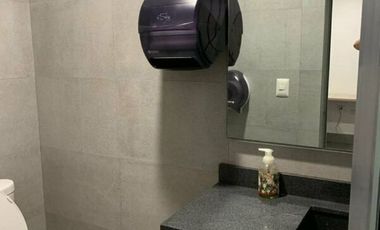 Oficinas con bodega en Lomas del Blvd en renta