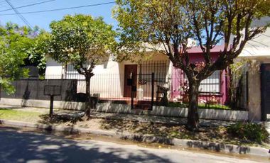 Casa en venta en Castelar Sur