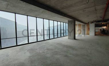 Planta libre para arriendo en exclusivo sector de La Dehesa