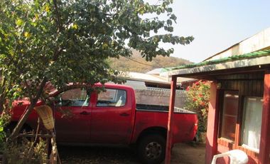 Linda Casa De 2 Pisos En Sitio¡¡ A Pasos Del Centro De La Comuna De Curacavi.