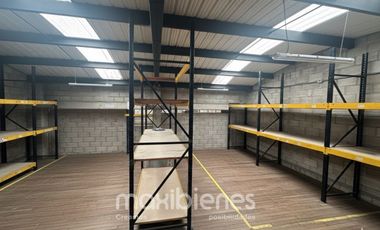 bodega en arriendo/venta en guarne. Cod A63156