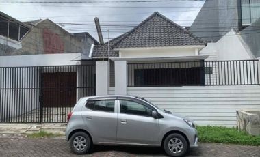 Rumah disewakan di Genteng, Surabaya