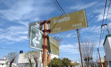 VENTA DE CASA EN Roque Pérez