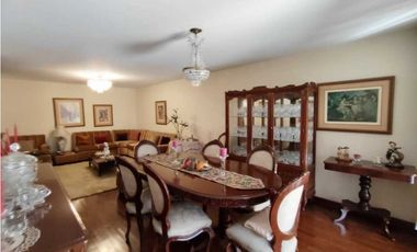 SE VENDE HERMOSA CASA EN PLENA AVENIDA BOLOGNESI