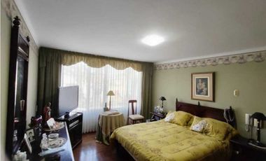 SE VENDE HERMOSA CASA EN PLENA AVENIDA BOLOGNESI