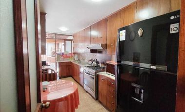 SE VENDE HERMOSA CASA EN PLENA AVENIDA BOLOGNESI