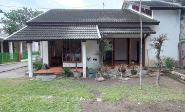 Rumah semi furnished di lingkungan asri area Jogja Timur