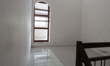 Rumah semi furnished di lingkungan asri area Jogja Timur