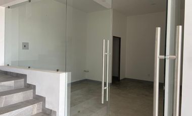 LOCAL NUEVO EN PLAZITA FRENTEA IMSS3 EN ZARAGOZA