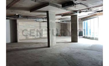 AMPLIO LOCAL ZOCALO DE 480 MT2 EN SAN DAMIAN