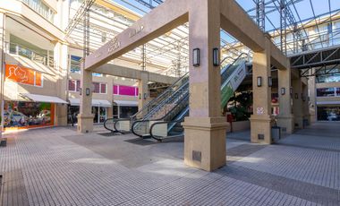 VENTA LOCAL COMERCIAL EN BLOCK PINAMAR CENTRO