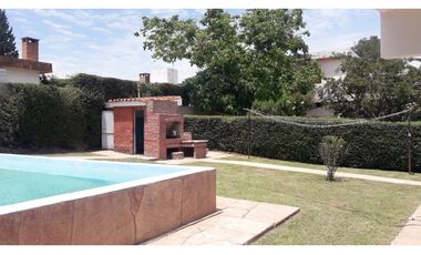 VENTA CASA CARLOS PAZ SANTA RITA