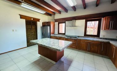 Casa en renta en Club de Golf los Encinos
