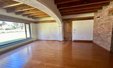 Casa en renta en Club de Golf los Encinos