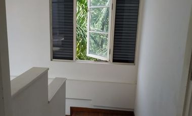 DI SEWAKAN RUMAH TOWNHOUSE MELROSE CILANDAK JAKARTA SELATAN