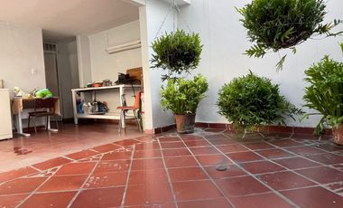 casalote en venta en quinta oriental. Cod V4811