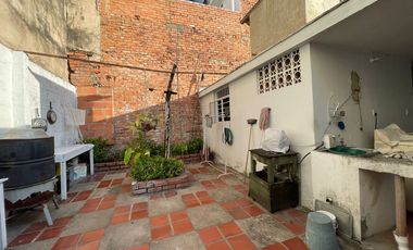 casalote en venta en quinta oriental. Cod V4811