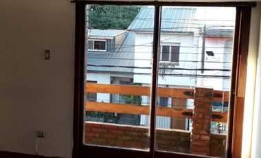 Casa tipo ph 3 ambientes en Martinez, sobre Parana