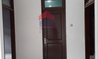 Rumah Terawat Siap Huni Komplek Bukit Permata Indah Jalan Pesantren Cibabat Cimahi