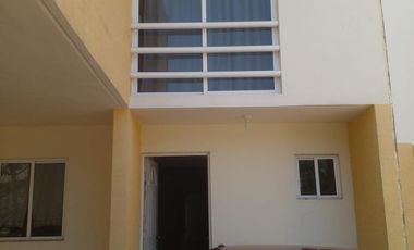Venta de Casa de 2 niveles y 4 recámaras en Fracc. Privado Mactumatza, Tuxtla Gutiérrez, Chiapas.