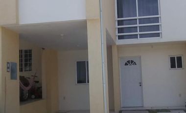 Venta de Casa de 2 niveles y 4 recámaras en Fracc. Privado Mactumatza, Tuxtla Gutiérrez, Chiapas.