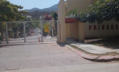 Venta de Casa de 2 niveles y 4 recámaras en Fracc. Privado Mactumatza, Tuxtla Gutiérrez, Chiapas.