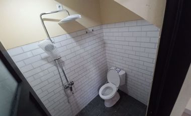 RUMAH SIAP HUNI CANTIK 2 LANTAI DI GIWANGAN
