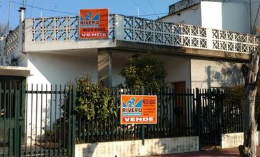 CASA EN VENTA MORON SUR