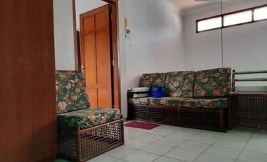 Rumah Manyar Jaya STRATEGIS, FURNISH, ONE GATE SYSTEM