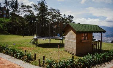 Casa Dúplex en Arriendo Medellín Sector Las Palmas