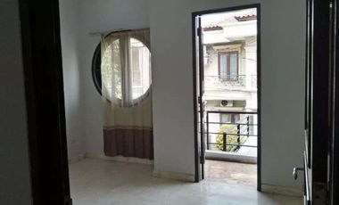 Disewakan Rumah baru renovasi Pondok Bambu Residence - Jakarta Timur